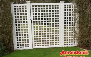 Old English Lattice with Walk Gate-600×450