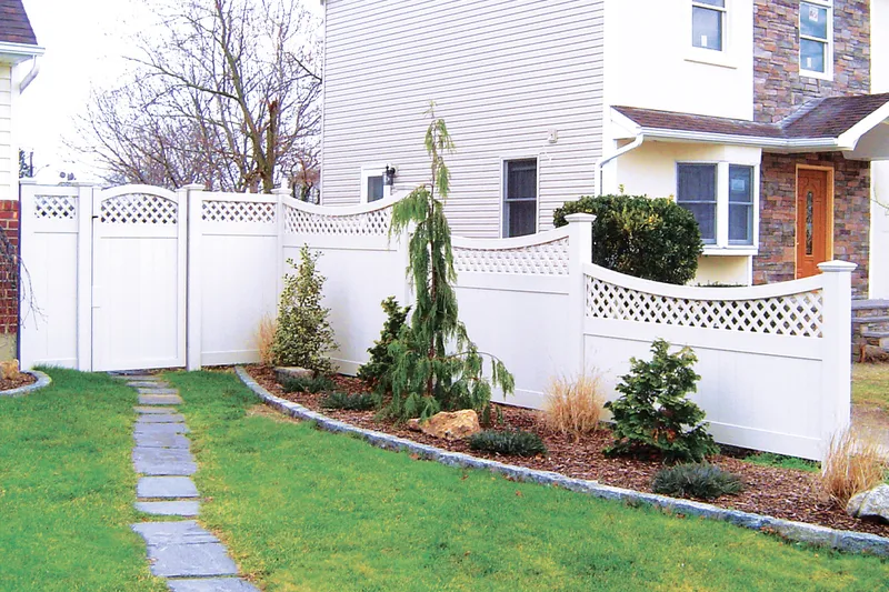 Amendolas Platinum Custom Lattice PVC 2 Choosing the Right Fence for Your Property
